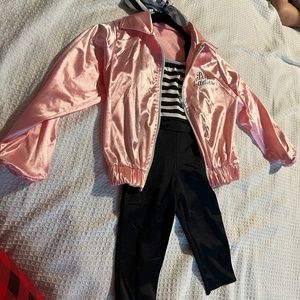 Bodysuit and jacket lady in pink grease